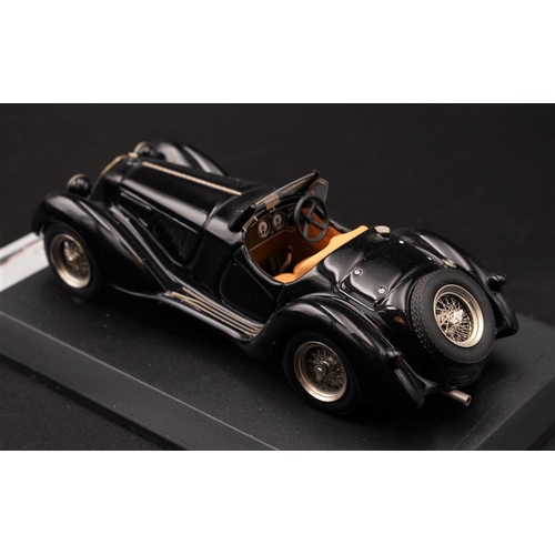 390 - 1937 ALFA-ROMEO 8C 2900B TOURING SHORT-WHEEL-BASE BY BBR MODELS  Resin cast model with plastic compo... 