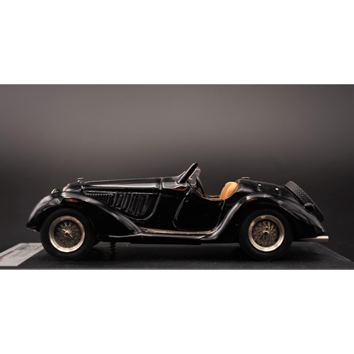 390 - 1937 ALFA-ROMEO 8C 2900B TOURING SHORT-WHEEL-BASE BY BBR MODELS  Resin cast model with plastic compo... 