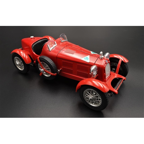 399 - ALFA-ROMEO 8C 2300 MONZA (1931) BY BBURAGO  Diecast model with plastic components.