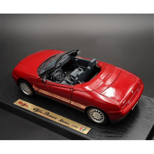 400 - 1995 ALFA-ROMEO GT SPIDER BY MAISTO  Diecast model with plastic components.