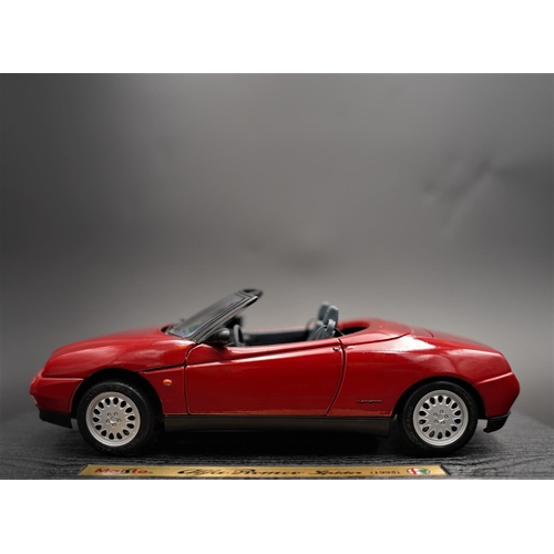 400 - 1995 ALFA-ROMEO GT SPIDER BY MAISTO  Diecast model with plastic components.