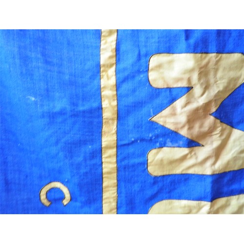 85 - MORRIS COMMERCIALS BANNER / FLAGDouble-sides cotton banner in blue with Morris Commercials logo in y... 