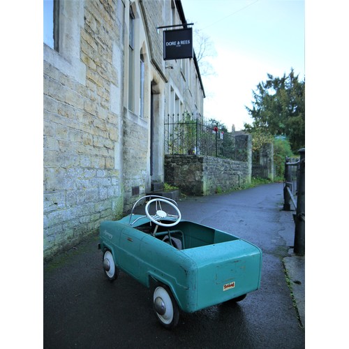 77 - 1950s FORD ZEPHYR / MERCURY PEDAL CAR BY TRIANGA very original unrestored example of a Triang classi... 