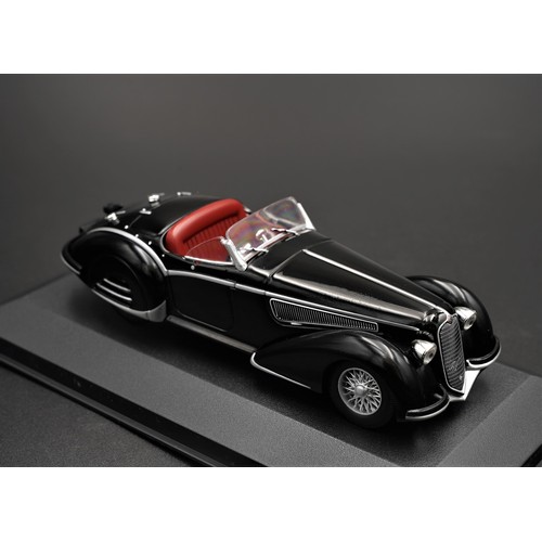 106 - A COLLECTION OF 1:43 SCALE ALFA-ROMEO MODELS BY METRO, MINICHAMPS, RIO, VEREM, BONINI, AND RECORD MI... 