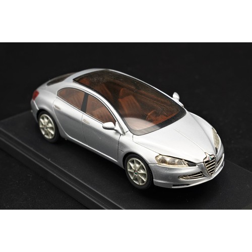 106 - A COLLECTION OF 1:43 SCALE ALFA-ROMEO MODELS BY METRO, MINICHAMPS, RIO, VEREM, BONINI, AND RECORD MI... 