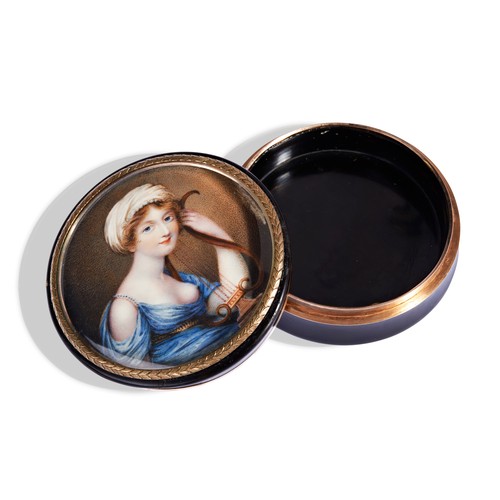 600 - A LATE 18TH CENTURY TORTOISESHELL AND GOLD PORTRAIT BOX DEPICTING A LADY WITH LYREpainted on ivory, ... 