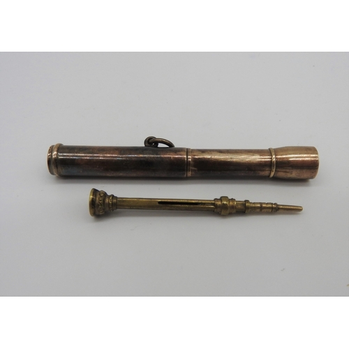 449 - A GOLD CASED RETRACTABLE CLEANING TOOL AND A BLOODSTONE SET PROPELLING PENCIL,  the case of the clea... 