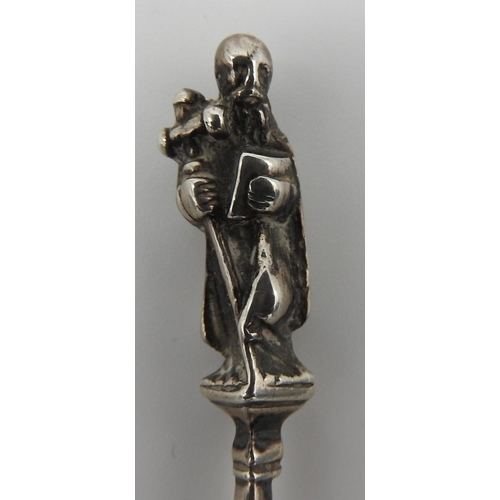 465 - A 19TH CENTURY SILVER APOSTLE SPOON, with twisted stem and a handle in the form of St John, bears th... 