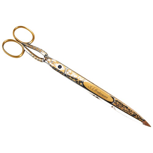 587 - A GOOD CASED PAIR OF SWEDISH STEEL PRESENTATION SCISSORS, by H. Dahlberg, Eskilstuna, the gilt decor... 