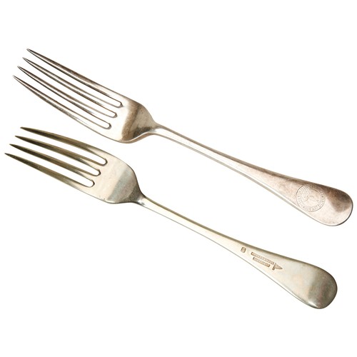 312 - A PAIR OF ELECTROPLATED DINNER FORKS BY WALKER & HALL, THE END OF HANDLES STAMPED WITH THE LOGO ... 