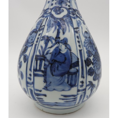 287 - A CHINESE BLUE AND WHITE GARLIC MOUTH BOTTLE VASE, 20th century, in the Ming style, 29 cm high