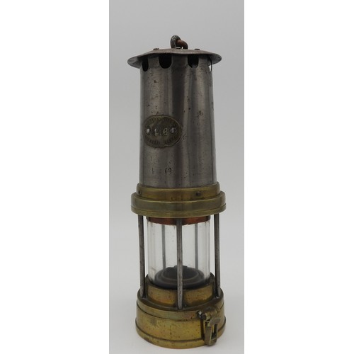 97 - AN EARLY 20TH CENTURY WELSH MINER'S LAMP, circa 1910, made by Thomas & Williams, Aberdare, 25 cm... 