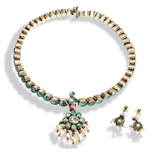 96 - AN INDIAN EMERALD AND PEARL NECKLACE AND EARRINGSconsisting of bezel set, oval, foiled back emeralds... 