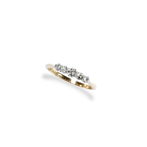 68 - A 20TH CENTURY FIVE STONE DIAMOND RINGset with five, claw set, old cut diamonds on a pierced balcony... 