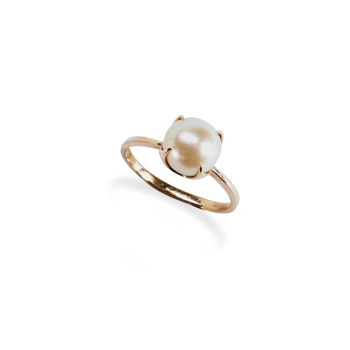 119 - A SINGLE CULTURED PEARL RING  the cultured pearl in a four claw cage setting, to a straight shank.Un... 