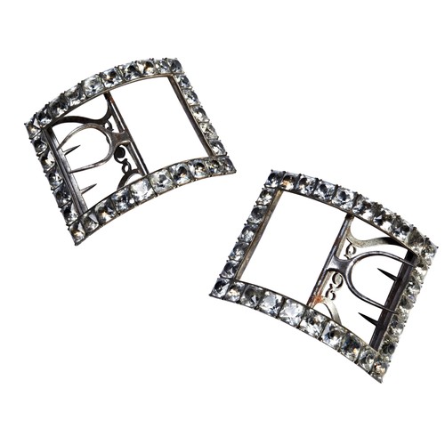 159 - A PAIR OF GEORGIAN PASTE BUCKLESa matching pair of square metal buckles set with cushion cut black d... 