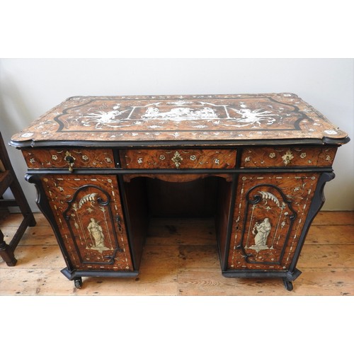 86 - AN IMPRESSIVE ITALIAN WALNUT AND IVORY INLAID TWIN PEDESTAL DESK, 18TH CENTURYHighly decorated top i... 