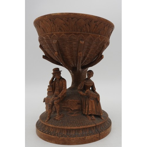 287 - AN UNUSUAL CONTINENTAL CARVED WOODEN TAZZA, EARLY 20TH CENTURY ,naturalistically modelled with the f... 