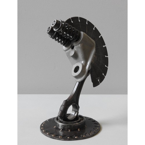 380 - IN THE MANNER OF JOE RUSH, A SCRAP METAL SCULPTURE BUST, figure with saw blade mohican32 cm high... 