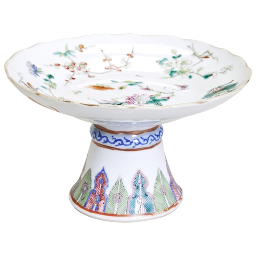 260 - FAMILLE ROSE STEM SAUCER DISHDAOGUANG PERIOD (1821-1850)the interior painted in brightly coloured en... 