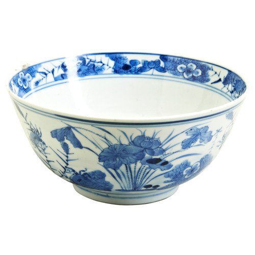 133 - A BLUE AND WHITE  'CRABS AND POND' BOWLQING DYNASTY, 19TH CENTURYthe sides and interior decorated wi... 