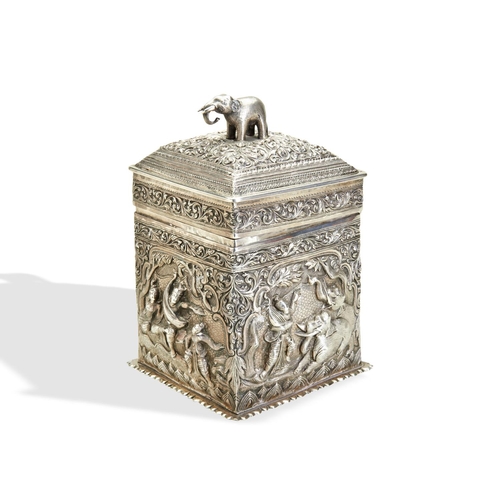 142 - A BURMESE SILVER CASKET C.1880. A very finely chased casket with a lockable drop in wooden liner. Th... 