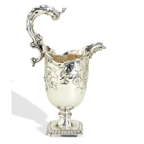 82 - A SILVER HELMET SHAPE BEER JUG, LONDON 1760. A continental style of jug by the Royal Goldsmith, Thom... 