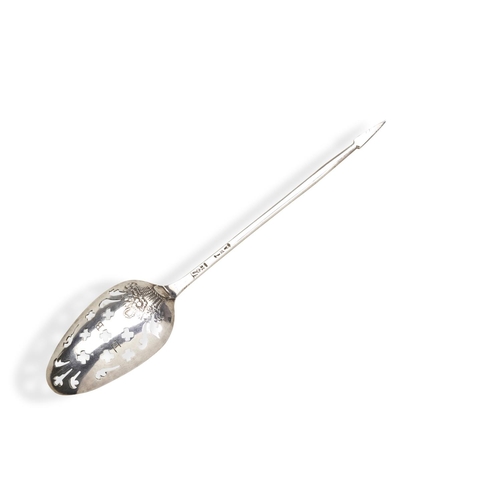 69 - A SILVER PICTURE BACK MOTE SPOON, LONDON C.1750. Made around 1750 by Robert Swanson in London, the p... 