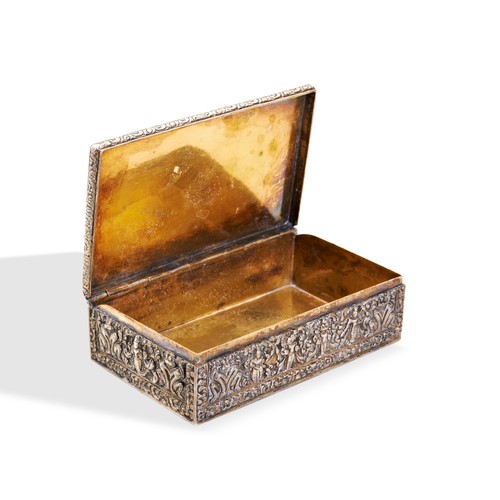 125 - A SOUTH INDIAN SILVER TABLE SNUFF BOX, C.1870. This well made box is lined and heavily gilded inside... 