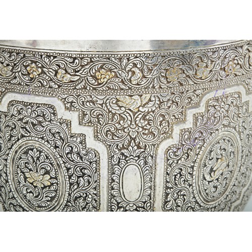 134 - A SHAN STATES SILVER BOWL, C.1880. An unusually good quality and extremely well decorated bowl with ... 