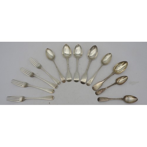 840 - A GROUP OF ASSORTED SILVER FLATWARE, COMPRISING FOUR PAIRS OF SPOONS AND FOUR FORKS, Approx 438 gram... 