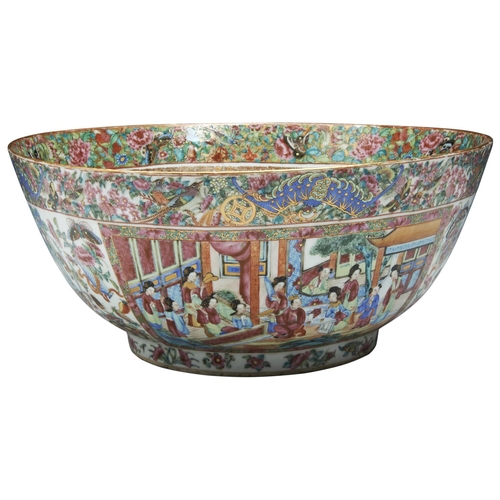 233 - A LARGE CANTON FAMILLE ROSE BOWLQING DYNASTY, 19TH CENTURYfinely decorated in the typical palette wi... 