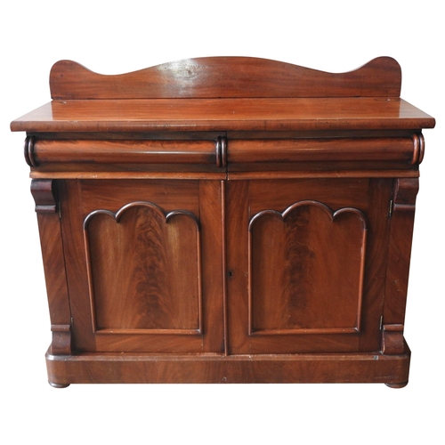 54 - A VICTORIAN MAHOGANY CHIFFONIER, CIRCA 1870, rectangular top with serpentine gallery panel, with two... 