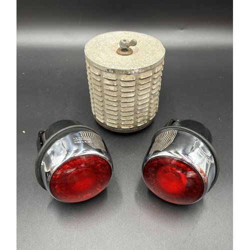 495 - A PAIR OF FERRARI 166/195/212 REAR LIGHTS, ALSO 166 AIR FILTERTwo new/old stock Carello lights in or... 