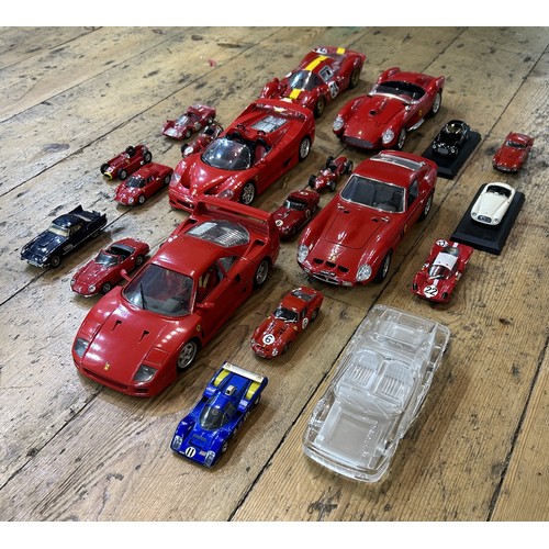 522 - FERRARI MODEL CAR COLLECTION Five 1:18 scale Ferrari models by Bburago (F40, F50, 250 GTO and 250 Te... 