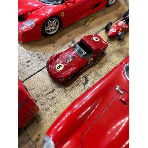 522 - FERRARI MODEL CAR COLLECTION Five 1:18 scale Ferrari models by Bburago (F40, F50, 250 GTO and 250 Te... 