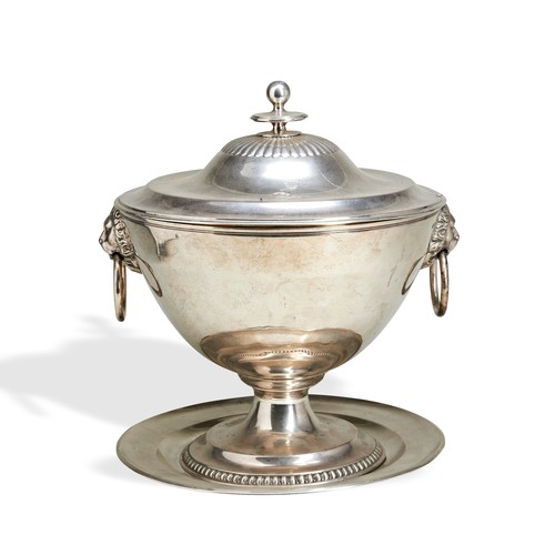 96 - A LARGE TUREEN ON STAND, DANISH COLONIAL, POSSIBLY TRANQUEBAR, C.1820. A very large circular lidded ... 