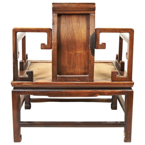 99 - A FINE HARDWOOD THRONE OR MEDITATION CHAIRLATE MING DYNASTY, 17TH CENTURYthe gentle curved solid bac... 