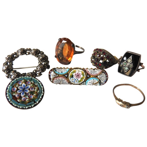 402 - TWO VINTAGE MICRO MOSAIC BROOCHES, FOUR COSTUME RINGS AND CIRCULAR BROOCH, the enamelled mosaic broo... 