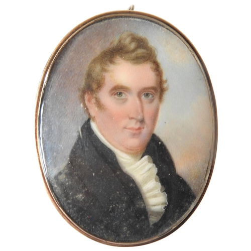 441 - AN 18TH CENTURY PORTRAIT MINIATURE OF GENTLEMAN, in navy frock coat and frilled stock, hand painted ... 