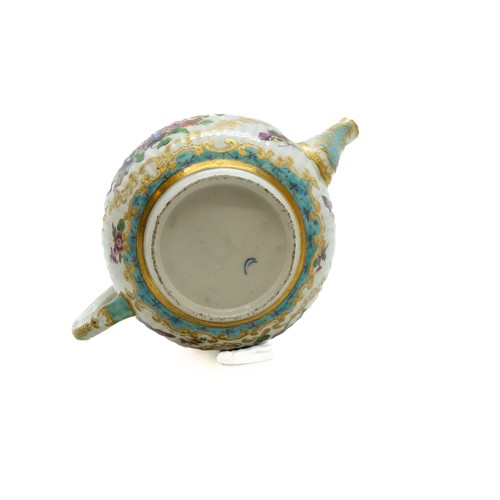 797 - A FINE DR WALL PERIOD WORCESTER TEAPOTCIRCA 1770The fluted body profusely decorated with flowers wit... 
