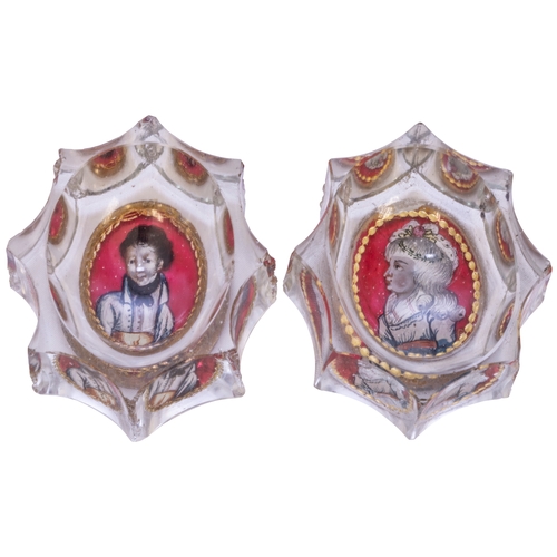 1225 - A PAIR OF GEORGIAN OPEN SALTS18TH CENTURYEach with reverse painted male and female portraits, 8cms... 