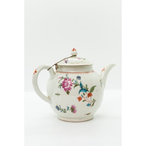 907 - A WORCESTER TEA POT