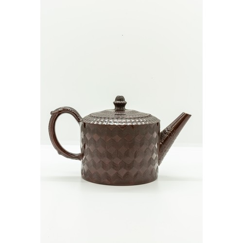 920 - A WEDGWOOD BASALT TEAPOT AND A REDWARE TEA