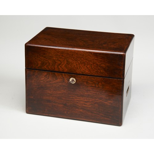 1882 - A VICTORIAN ROSEWOOD DECANTER BOXCIRCA 1860with counter sunk brass carrying handles, the compartment... 