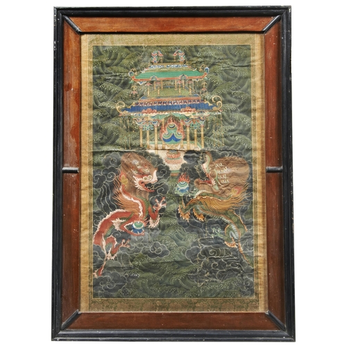 2242 - A TIBETAN THANGKALATE 19TH / EARLY 20TH CENTURYdistemper and gold on cloth, framed65cm x 41cm... 