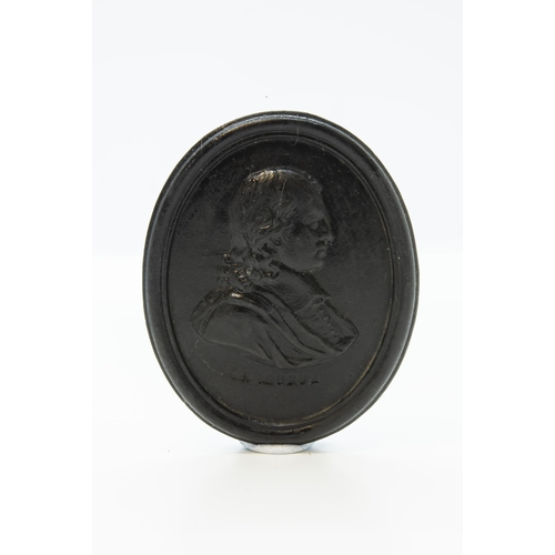 984 - A WEDGWOOD BASALT PORTRAIT MEDALLION6 cms high