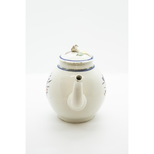 987 - A PEARLWARE TEAPOTCirca 1800, 15cms high