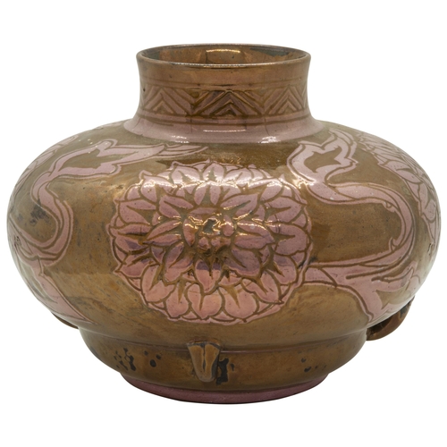 1025 - A FOLEY 'SPANO LUSTRA' VASECirca 1900, with copper lustre and floral decoration, 15cms