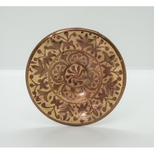 1050 - A SMALL HISPANO MOORESQUE LUSTRE DISH15th / 16th century, probably Manises, 12cm